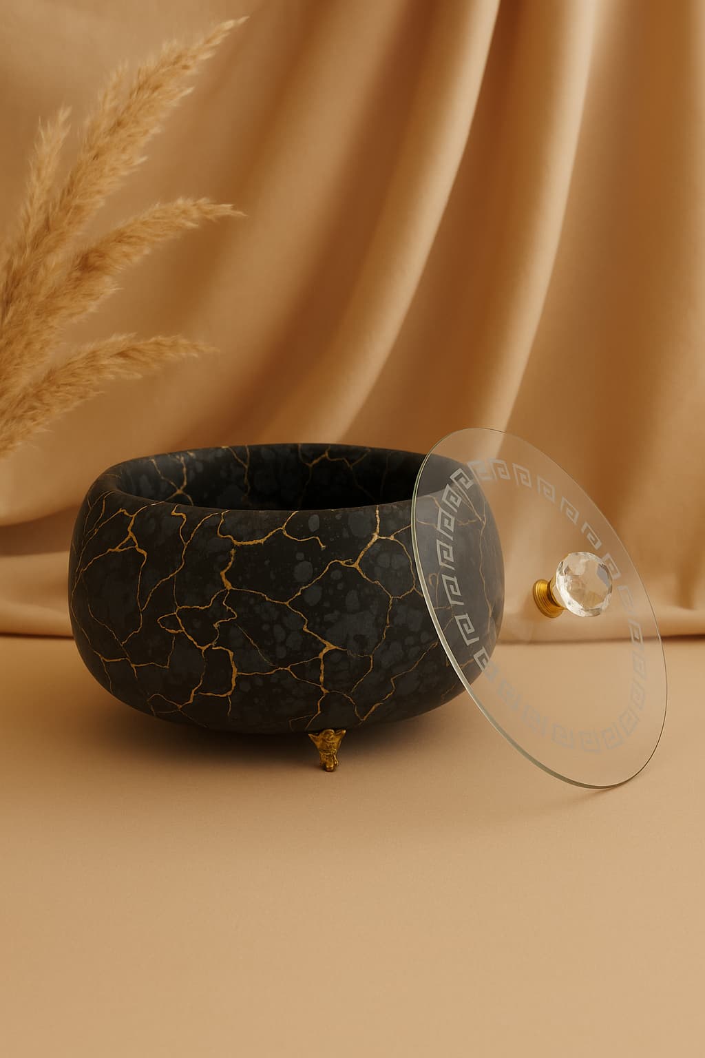 "Velvet Hotpot wit Acrylic Cover"